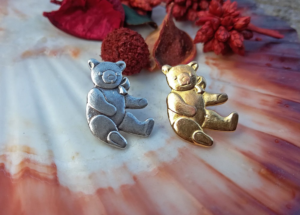 Broche Ours En Métal Doré - Occasion De Belle Qualité - Détail Mignon Et Vintage