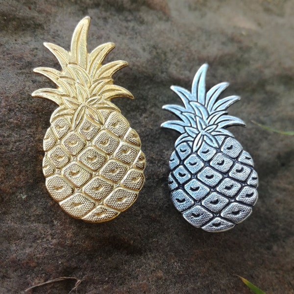 Pineapple Pin's Brooch, Silver-Plated or Golden-plated Brass, Exotic Fruit Brooch, Original Handmade Pineapple Accessory, Accessory for Hats