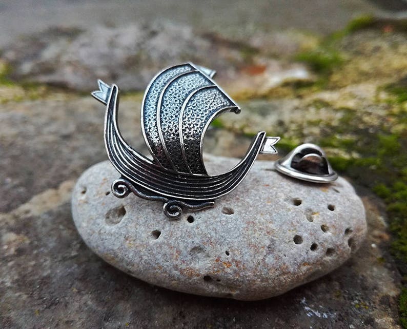 Broche Bateau Galion En Marcassite Argentée – Occasion, Bijou Vintage