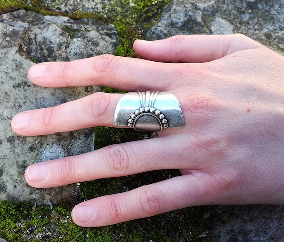 Bague Rétro, Art déco Avant-garde, Laiton Argenté et Anneau Argent Massif, Egyptien Steampunk, Longue Bague Argent, Grosse Bague Originale