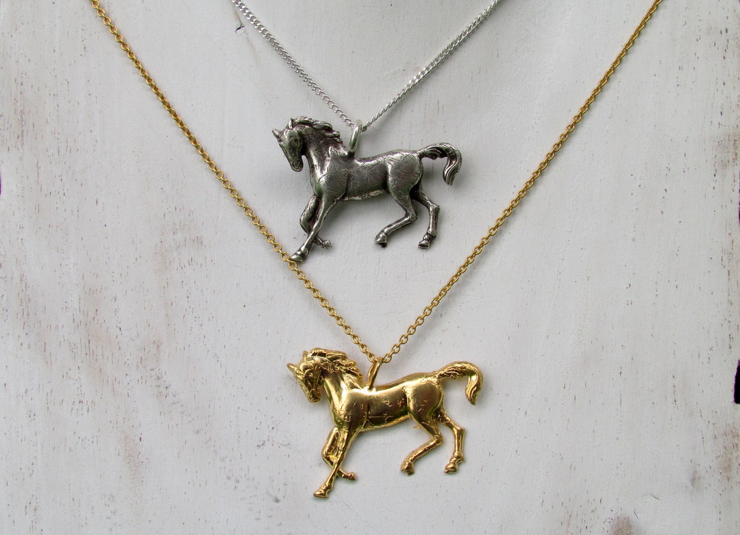 Collana ONEFINITY Con Ciondolo Cavallo Celtico In Argento 925: Nodo E Simbolo Equestre