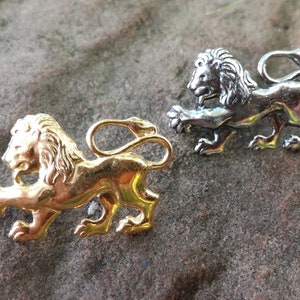 Lion Pin's Brooch, silver plated or gilded brass,  Leo Astro Symbolism, Art Nouveau Lion Lapel pin, Savana Animal Feline