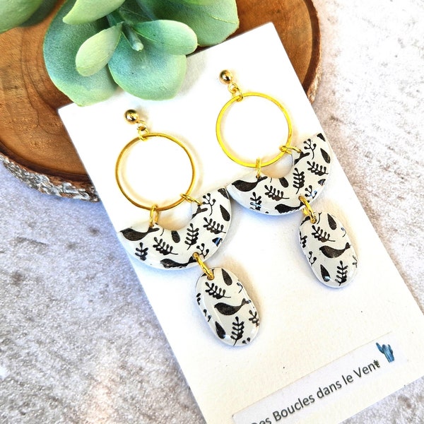 boucles d'oreilles en pâte polymère à motifs oiseaux noirs et blanc légères faites main