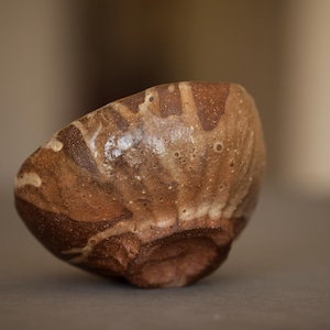 Chawan Sankaku-gata Forma triangular Formada a mano