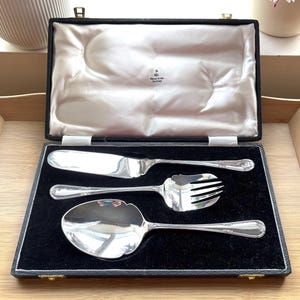 Quality Vintage Flatware, Silver Plated Serving Cutlery, Walker and Hall, Laurel Pattern, Cased Set, Serving Spoon, Fork and Server