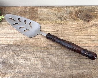 Vintage Cake or Pie Server, Stainless Steel with Gloss Wood Handle, Retro Kitchen
