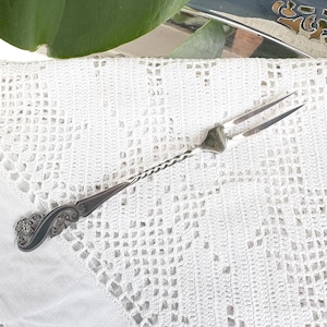 Vintage Sheffield Silver Plated Cake Pastry Fork, Scott and Randle, 1920s, Ornate Olive Fork with Scroll & Twist Design