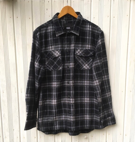 vans classic fit flannel
