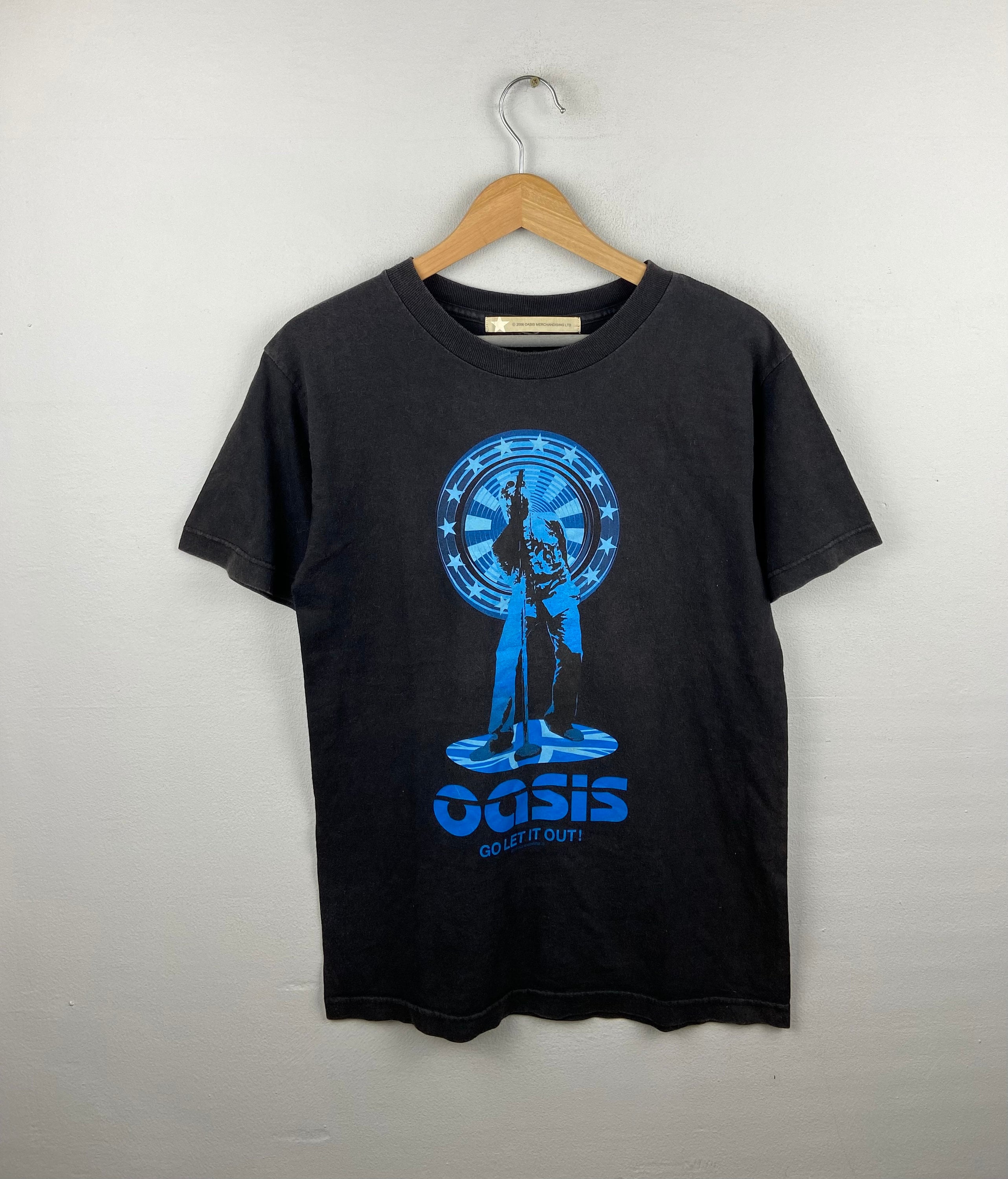 Oasis oasis go let it out Tシャツ