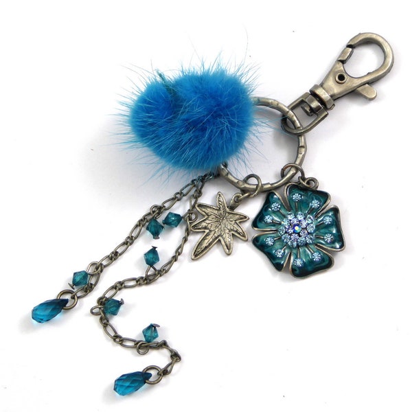 Rougecaramel -  Porte clef/bijou de sac fleur émaillé et pendant pompom