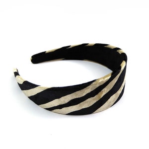 Rougecaramel - Headband wide velvet pattern Zebra - black / beige