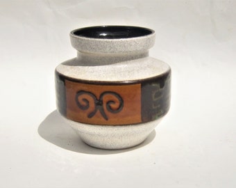 Vintage German vase Dumler and Breiden 153-11, 11cm high 13 cm width, 1970s West German Pottery