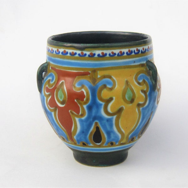 Small Gouda Dutch vase, Emmy pattern 1922, PZH factory, hand painted Art Nouveau ceramic, height 9 cm, European 1920s antique pottery