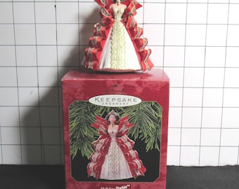 Hallmark Keepsake Ornament Holiday Barbie 5th in Series 1997 (bx 8)