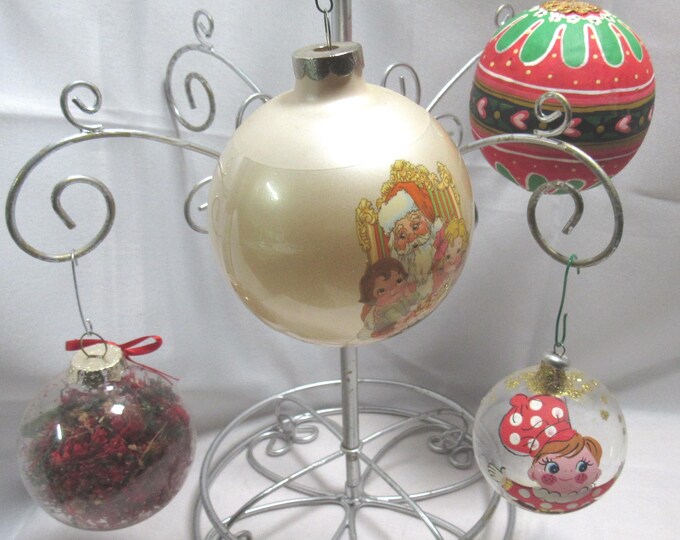 Lot of 4 Assorted Material Round Christmas Ornaments 2.5" - 3.5" (Bx 4)
