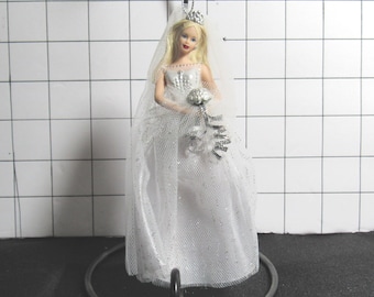 Avon's Barbie Millennium Bride Porcelain Ornament 2000 (bx 9)