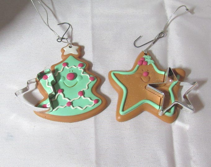 2 Avon Cuties Cookie Cutter Christmas Ornaments - Tree/Star (S28)