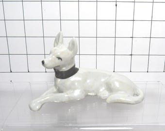 VTG  White Pearlized Ceramic Dog Lying Down -Japan (H)