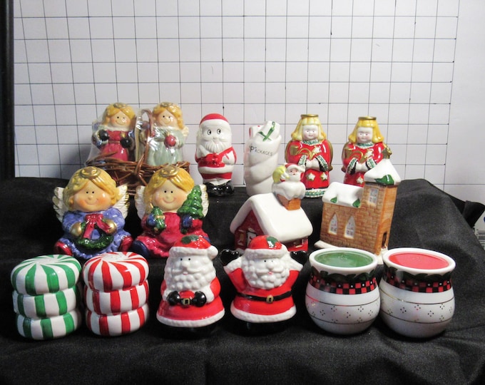 Choice of Christmas Shakers Salt and Pepper Shaker Sets (BS1)
