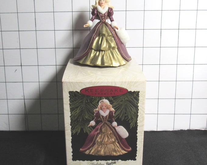 Hallmark Keepsake Ornament Holiday Barbie 4th in Series 1996 (bx 8)