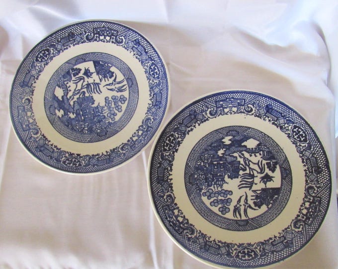 2 Royal China Blue Willow Dinner Plates 9 in (Shop)