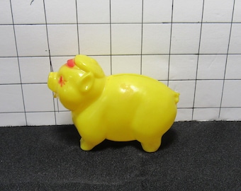 VTG Yellow Plastic Pig Coin Bank