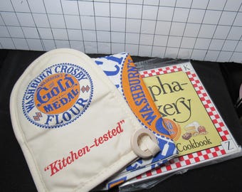 Gold Medal Flour 3 Pc Set of Kitchen Items (Box 1)