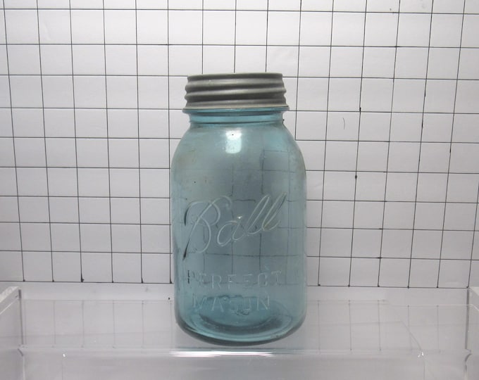 Blue Ball Quart Jar w/Zinc Lid #15 (h)