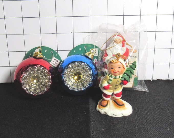4 Assorted Plastic Christmas Ornaments  (s10)