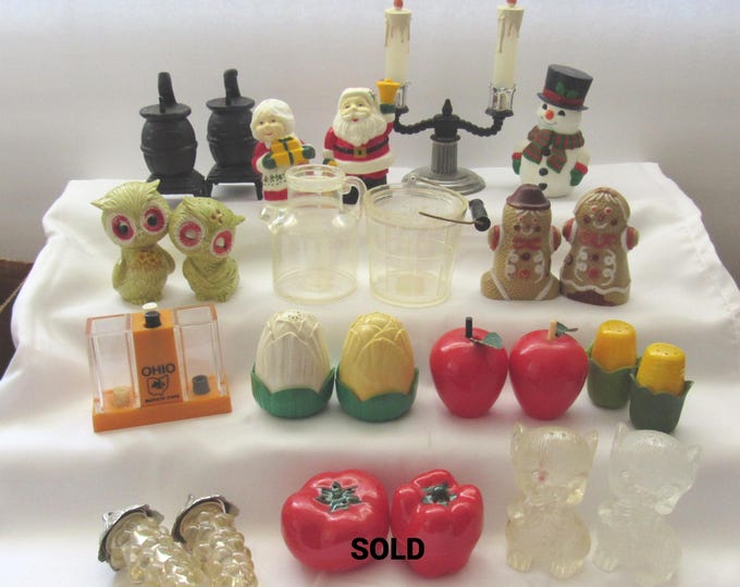 Choice of VTG Plastic Salt and Pepper Shaker Sets (BS2)