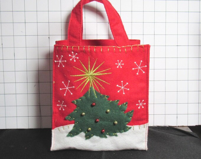 1 Avon Felt Christmas Gift Bag w/Christmas Tree  6.5" x 4"  (bsE6)