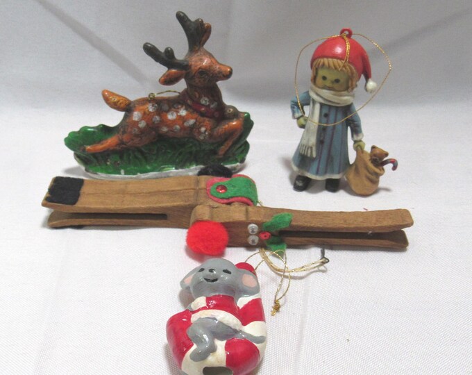 4 Assorted VTG Christmas Ornaments (S 16)