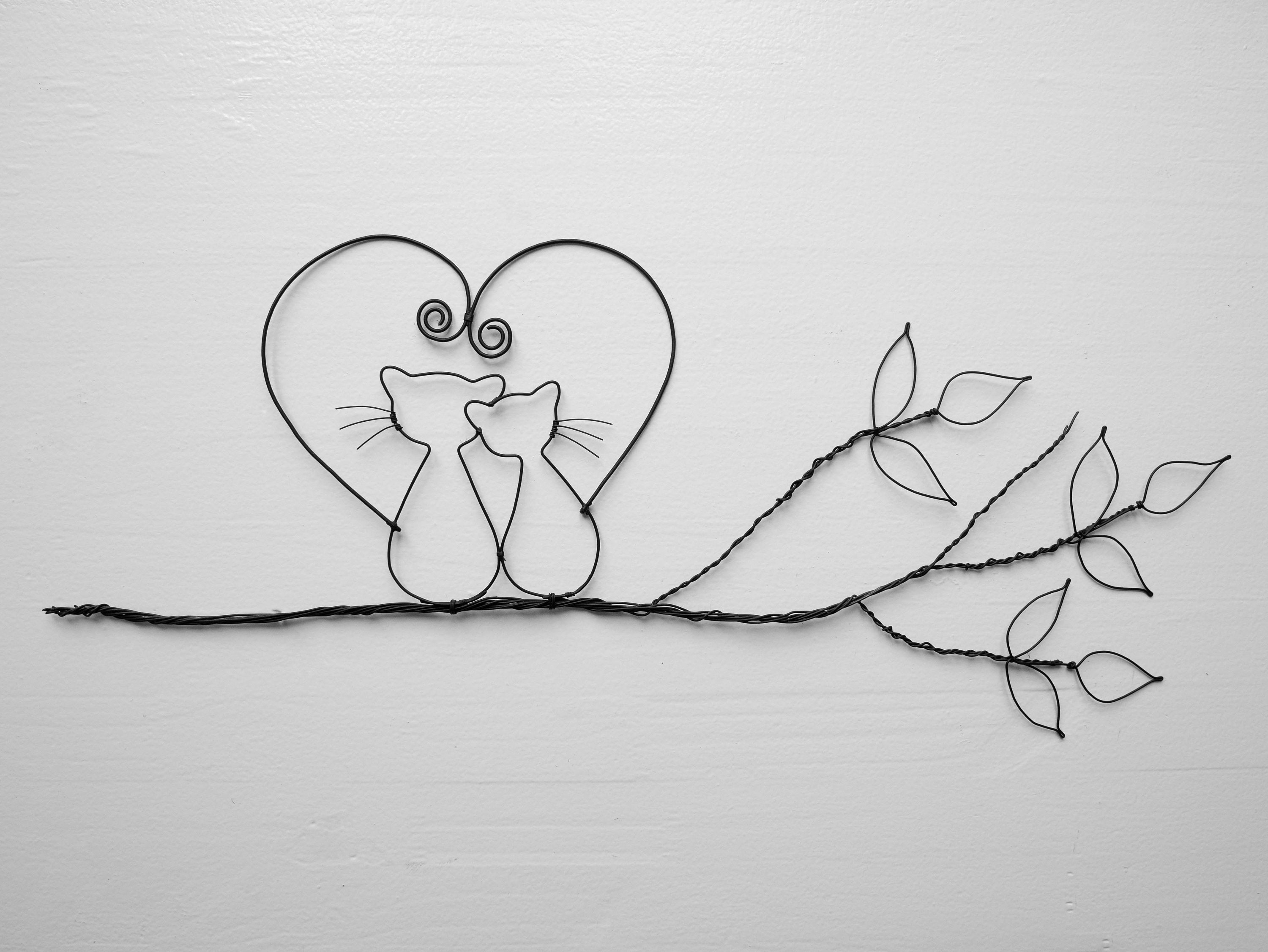 Chat en Fil de Fer Recuit sur Branche, Couple Chat Amoureux, Décoration Murale Métal, Déco Nature, C