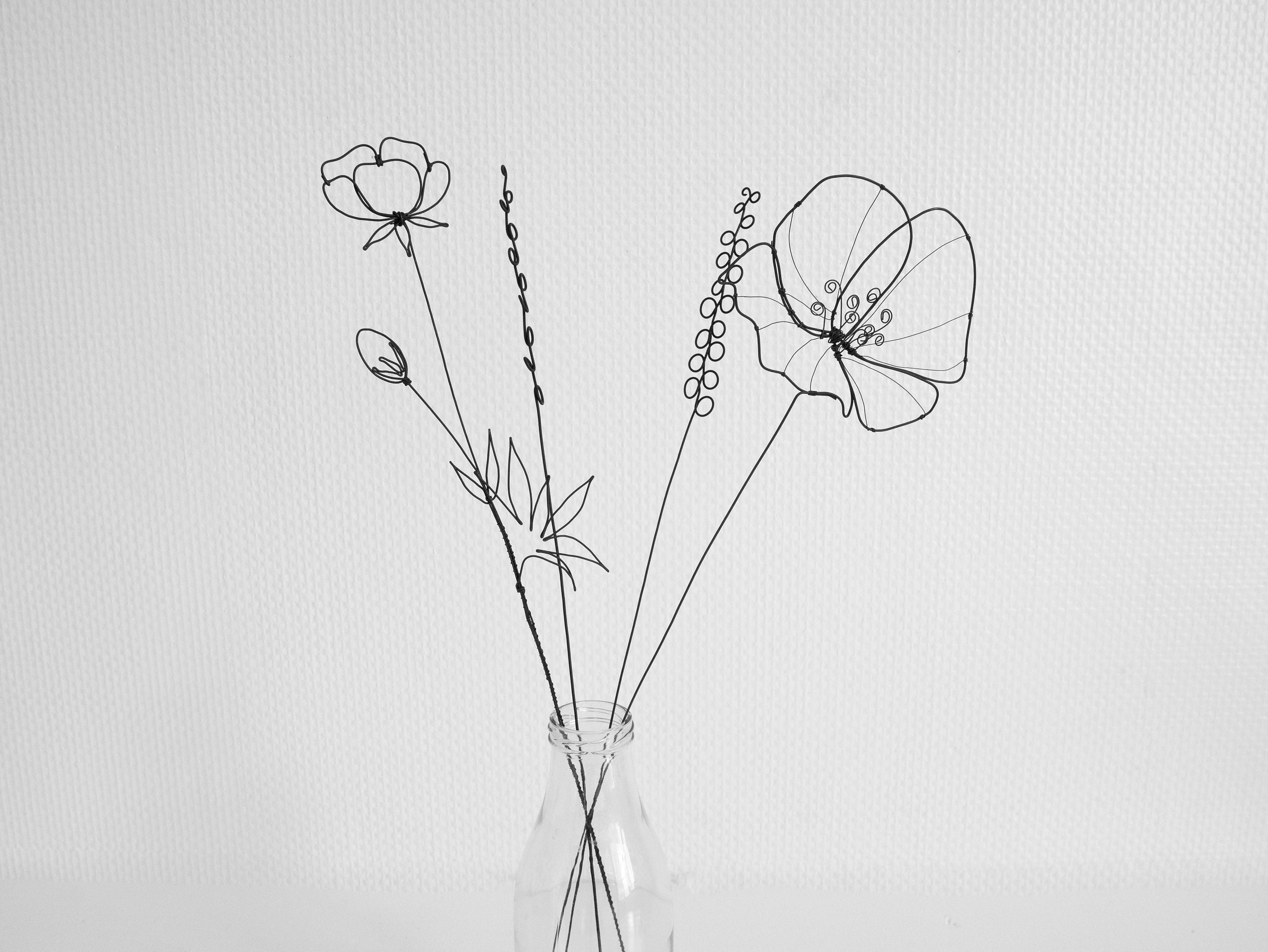 Wire Flower Lily Flower in Annealed Wire, Floral Wall Decoration, Boho  Nature Decoration, Bouquet of Flowers, Mistress Gift 