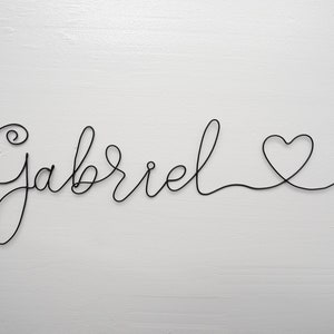 Nombre alambre recocido, nombre personalizable, Gabriel con corazón, nombre del niño, decoración de la pared, habitación del niño, placa de la puerta