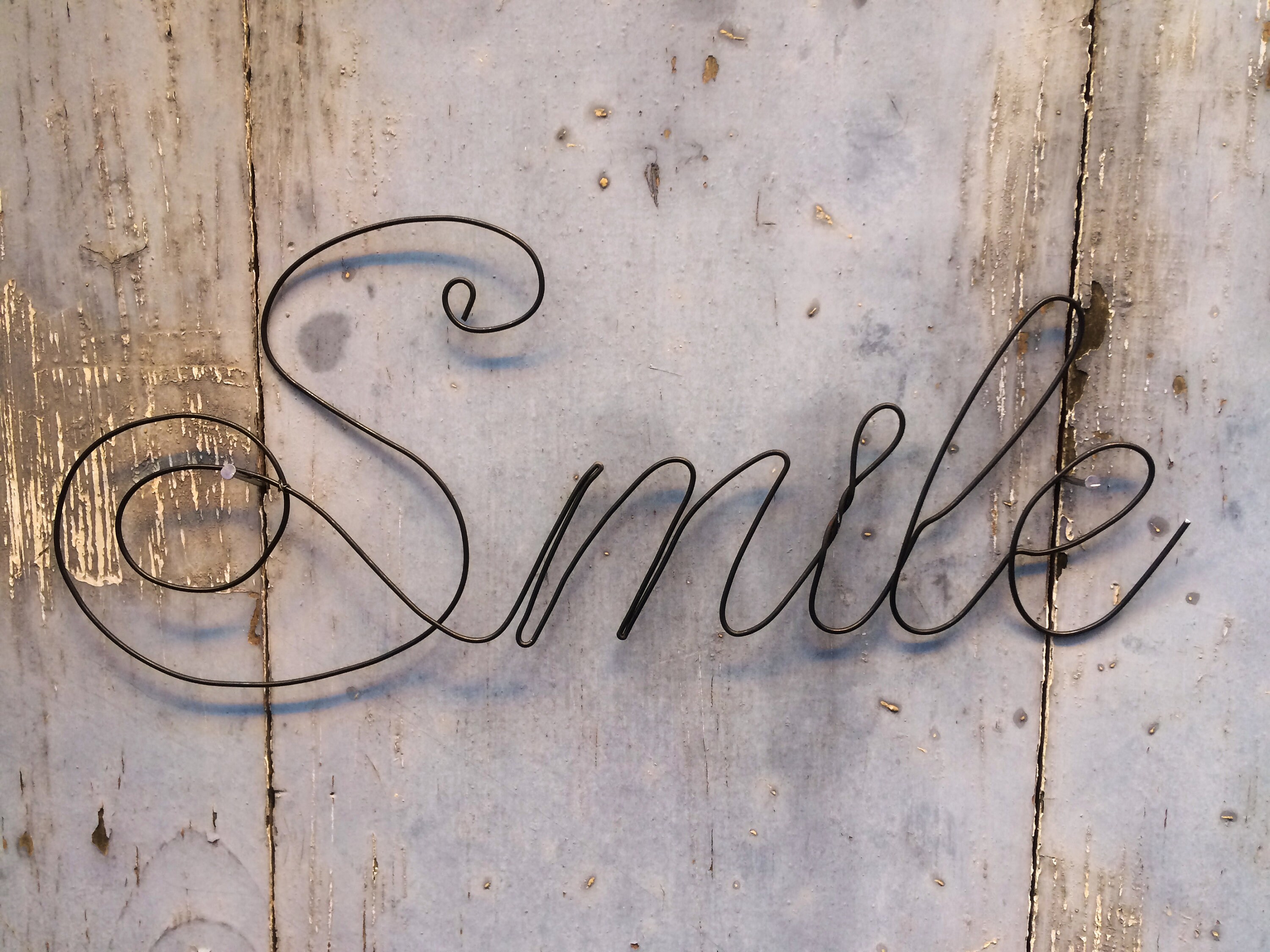 Smile Mot Personnalisable en Véritable Fil de Fer Recuit, Phrase Murale, Citation, Décoration Plaque