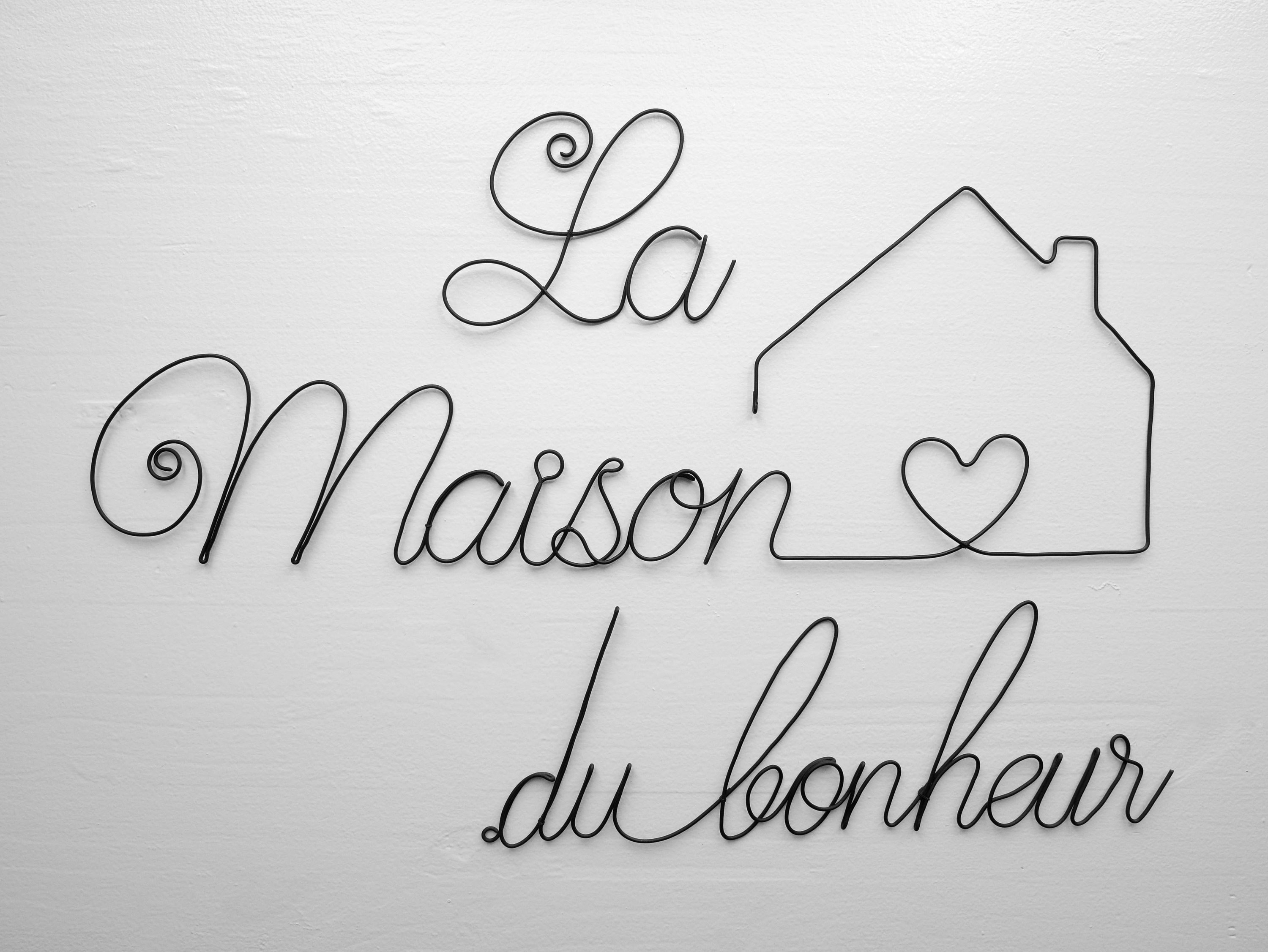 Citation en Véritable Fil de Fer Recuit, La Maison Du Bonheur, Décoration Murale Maison, Sculpture M