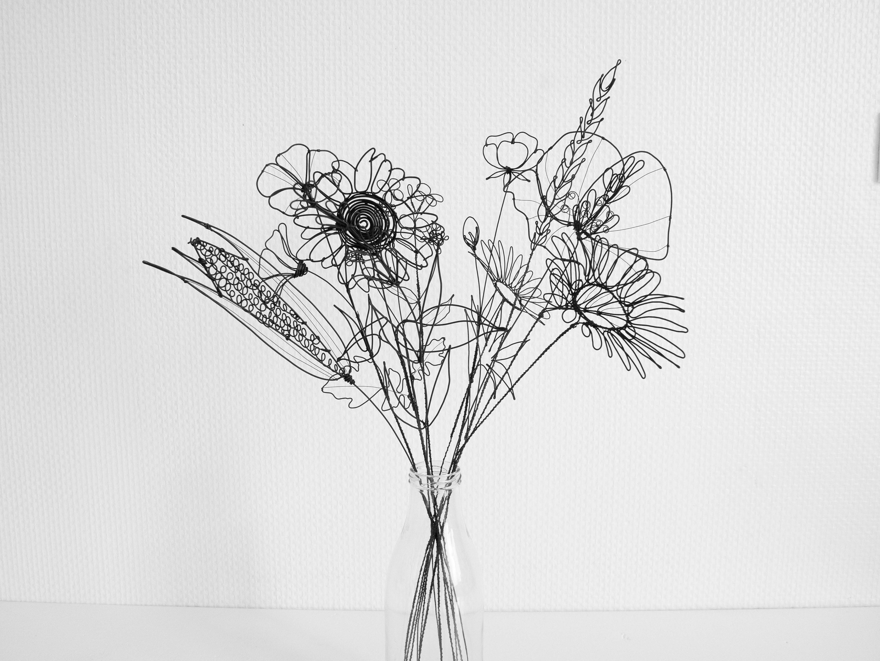Bouquet 12 Fleurs 2D en Fil de Fer Recuit, Artificielles, Décoration Floral, Déco Bohème Nature, Vas