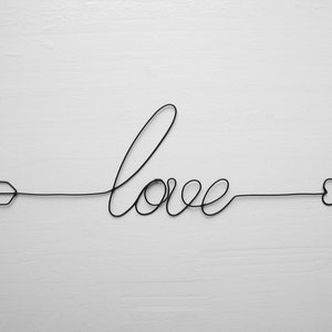 Palabra flecha de amor en alambre personalizable, frase de metal, nombre en alambre, decoración de pared interior, placa de puerta, idea de regalo