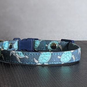 Sea Turtle Cat Collar | Break-Away Clasp | Fabric Collar | Gift for Cat Lover | Safety Buckle | Ocean | Green Herpetology Cat Collar US