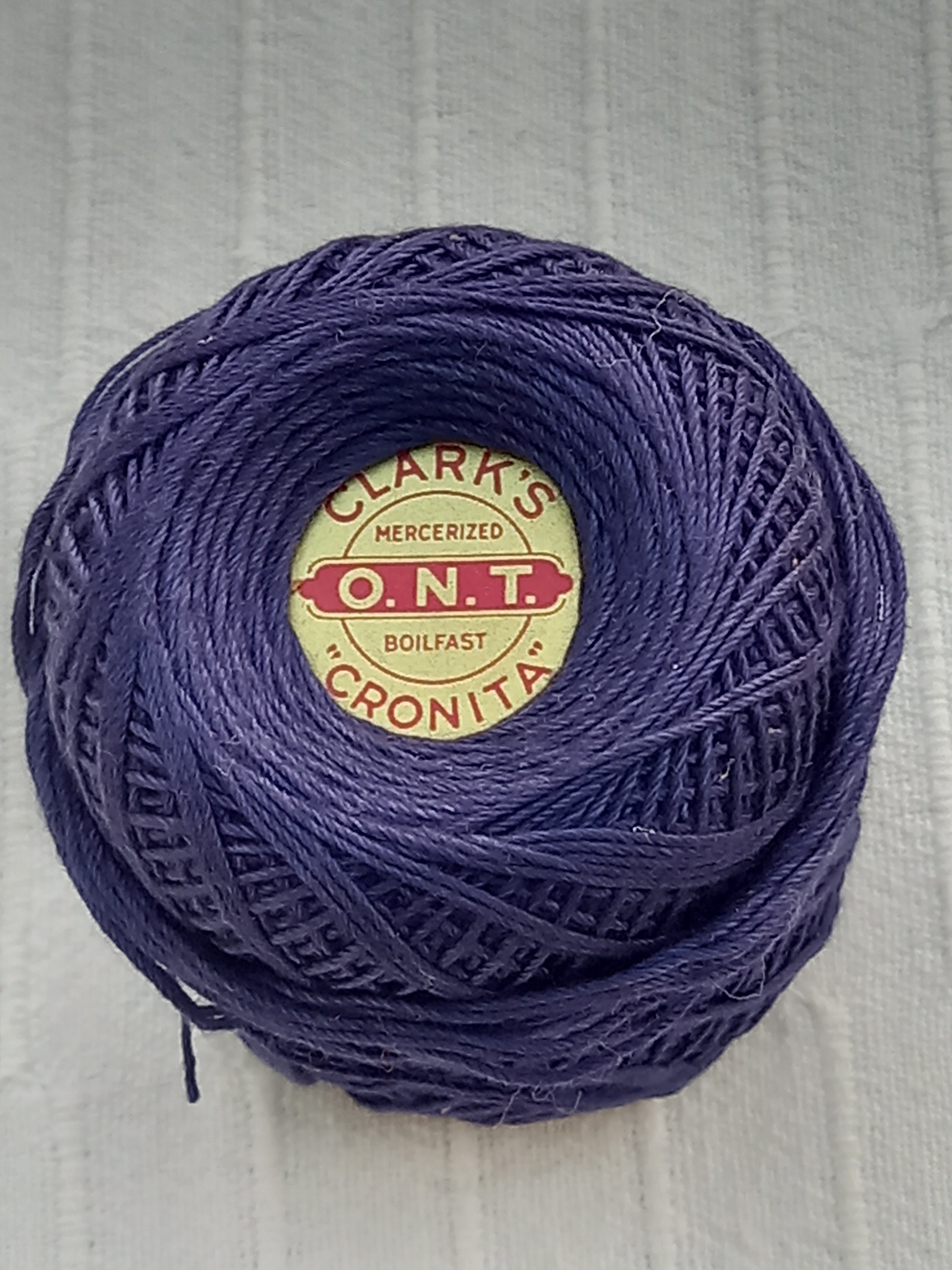 Coats & Clark Machine Embroidery Thread 1100 yds, Fuschia
