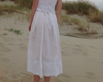 old petticoat skirt with eyelet lace waist 80 cm  31"