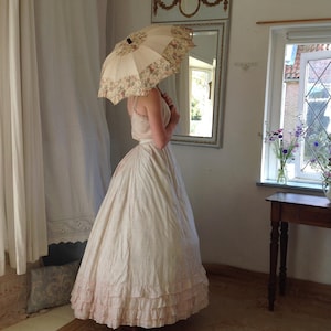 good working antique parasol