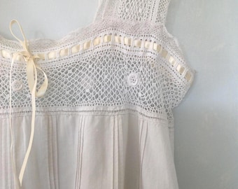 antieke zomerjurk of nachtjapon