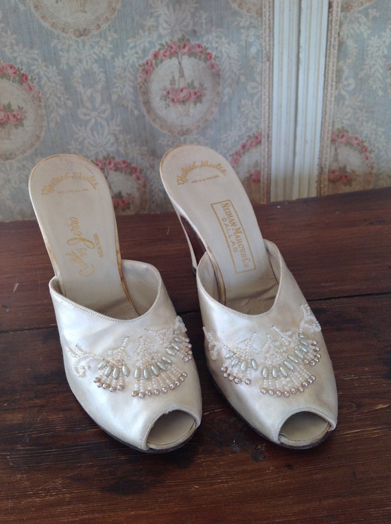 Beautiful antique pearl beaded wedding shoes - image 7