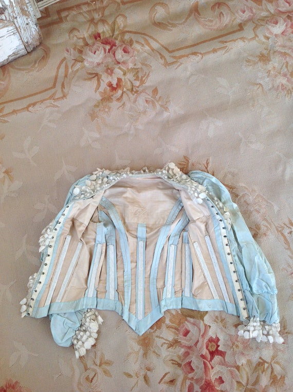 antique 1880s mint green silk and lace bodice - image 9