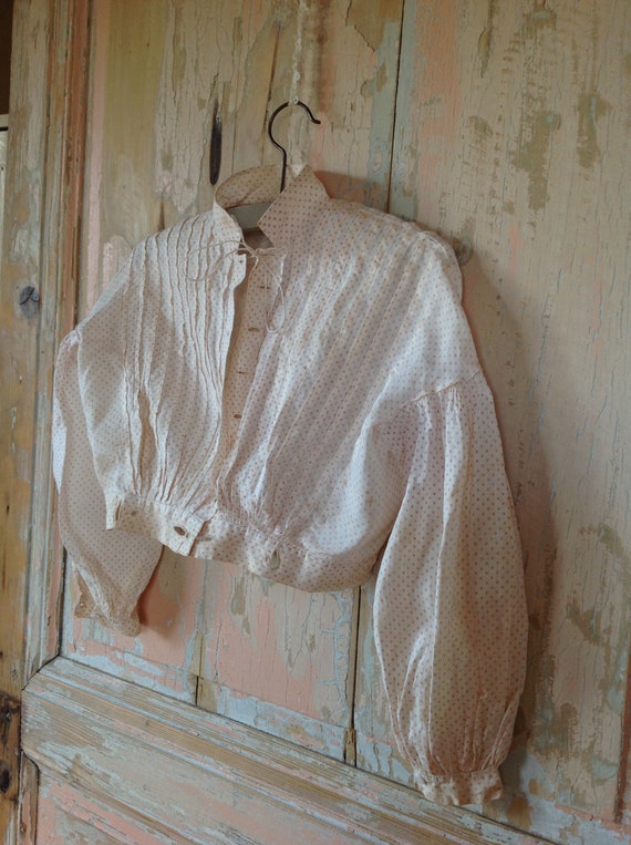 museum piece.. calico print blouse for a little wo
