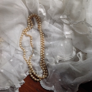 vintage pearl necklaces