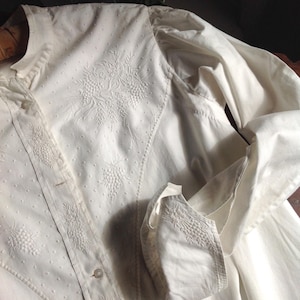 hand embroidered antique nightgown 1880s LARGE image 4