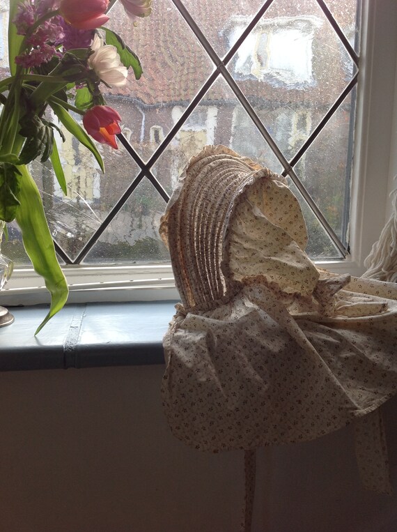 1930s bonnet reproduction of 1700s clothing